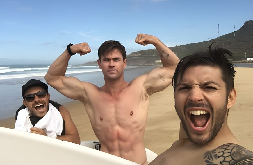 Chris Hemsworth with friends on beach