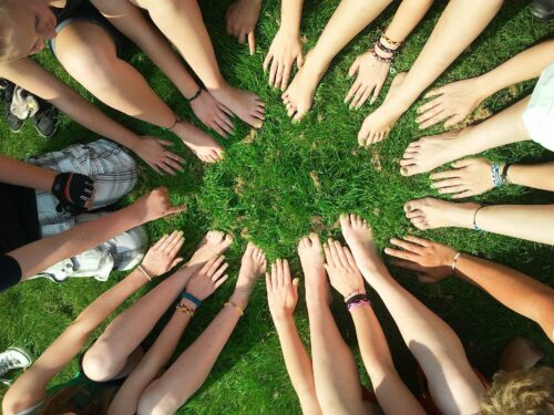 hands making a circle