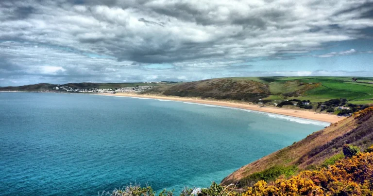 Woolacombe Beach credit Becks via Flickr scaled