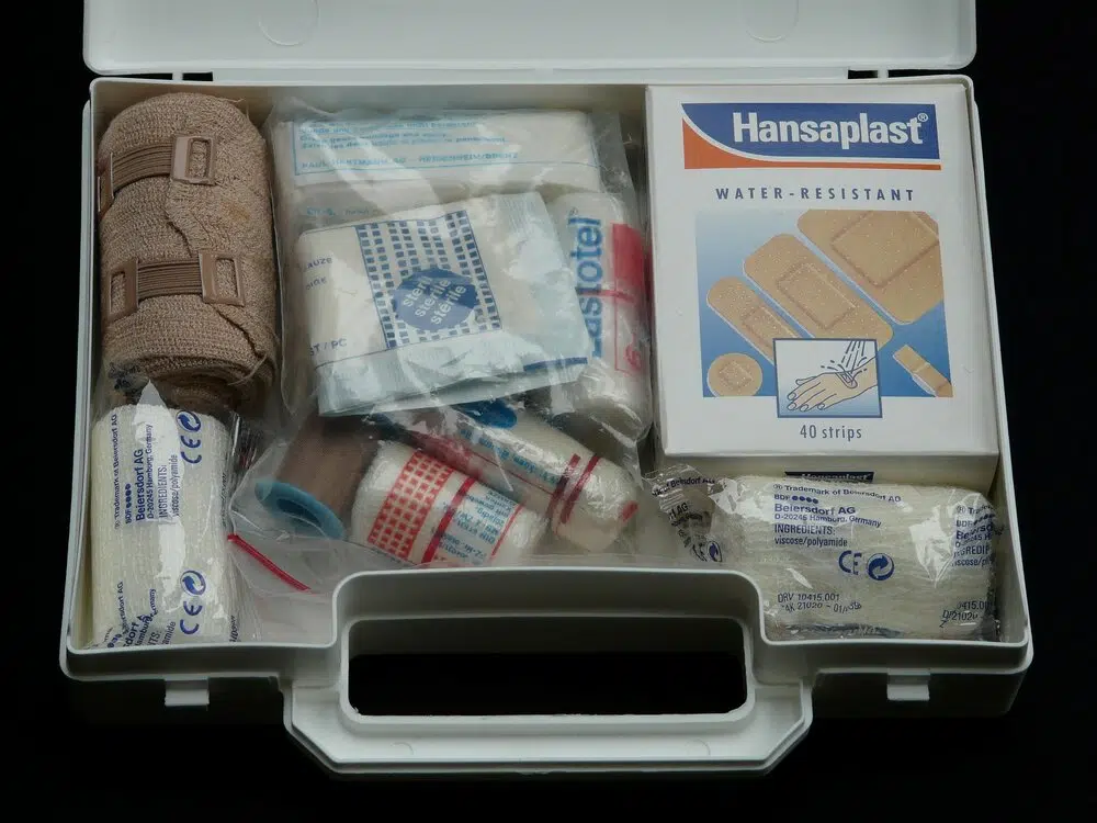First aid kit 62643 1920