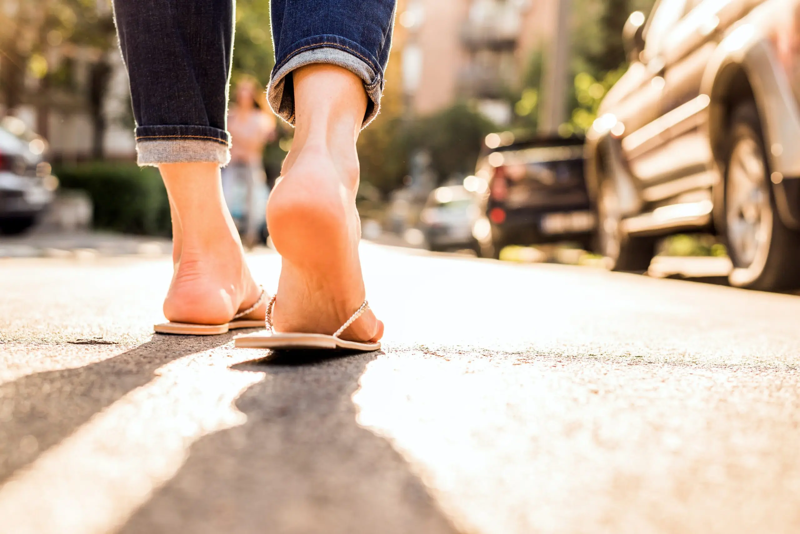 How to treat cracked heels scaled