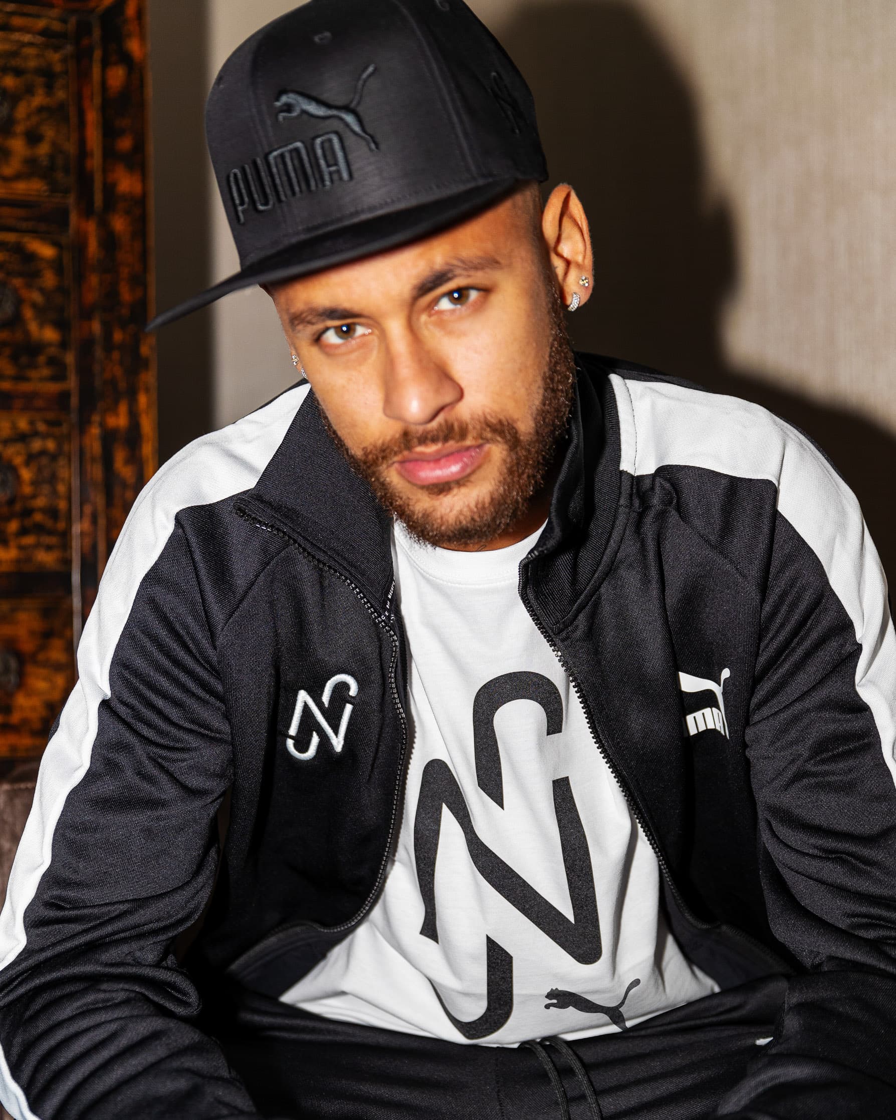 Neymar jr signs to puma