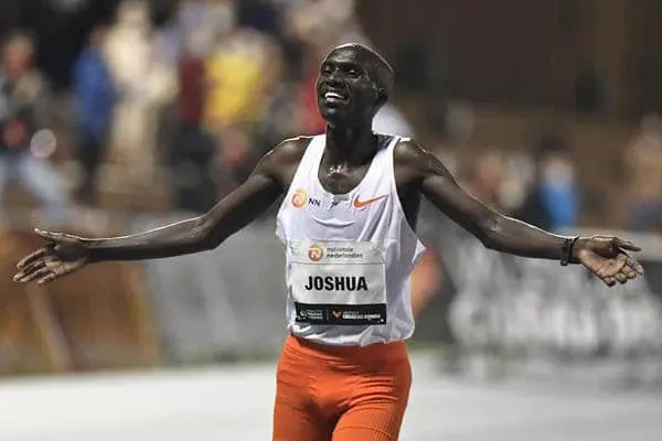 Joshua cheptegei smashed world record in valencia