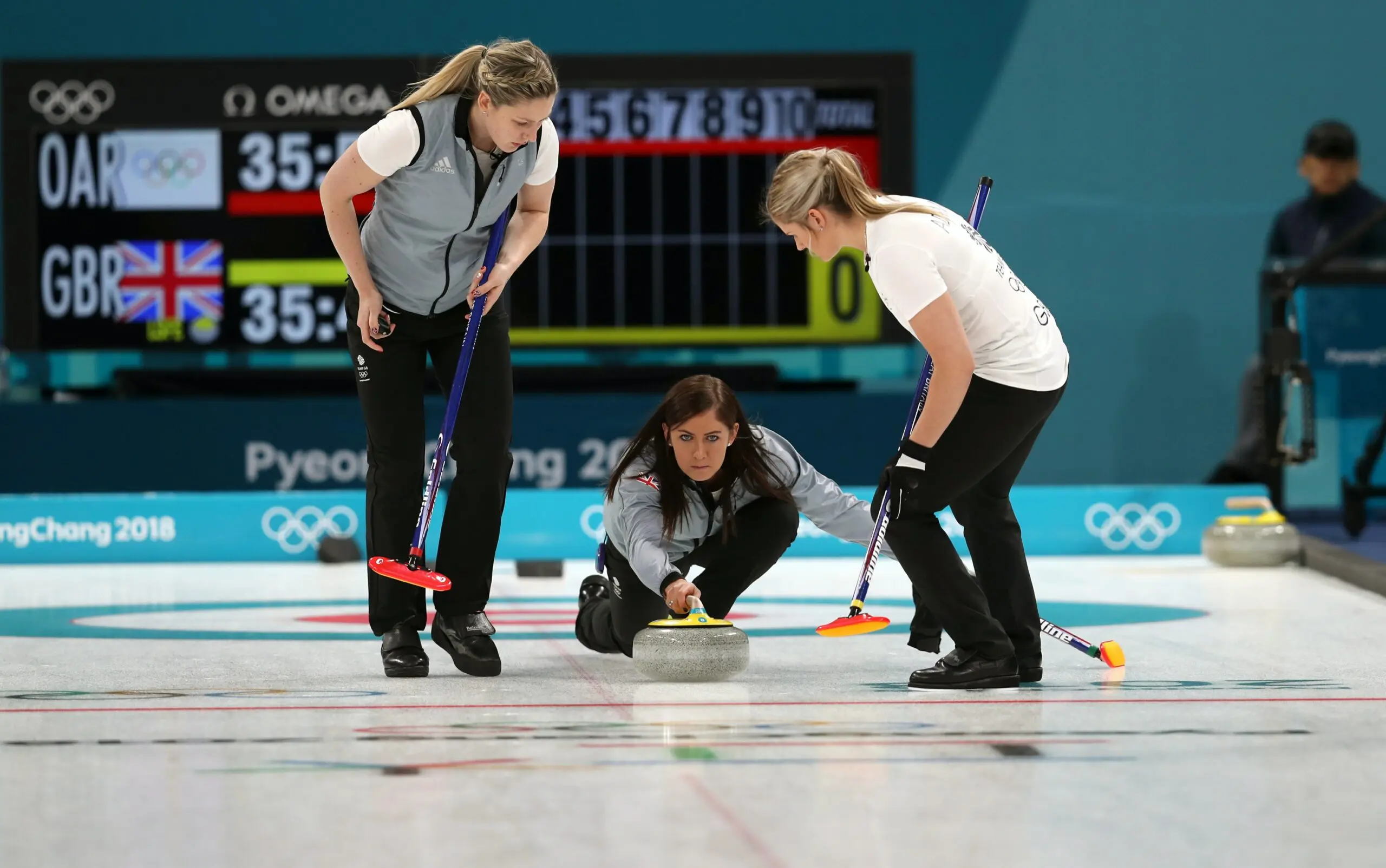 Ladies curling team scaled