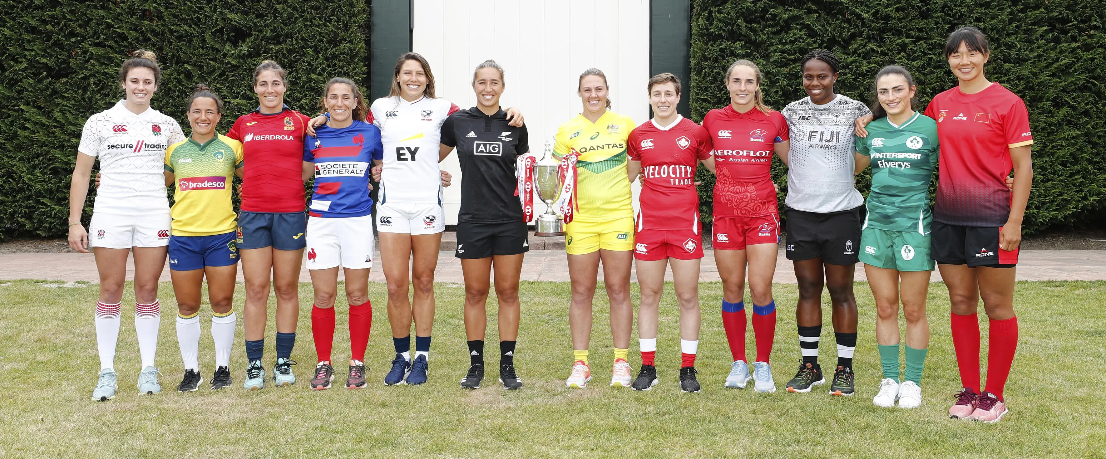 Women rugby sevens captains scaled