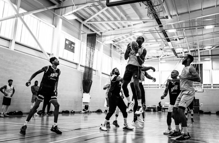 london lions playing basketball