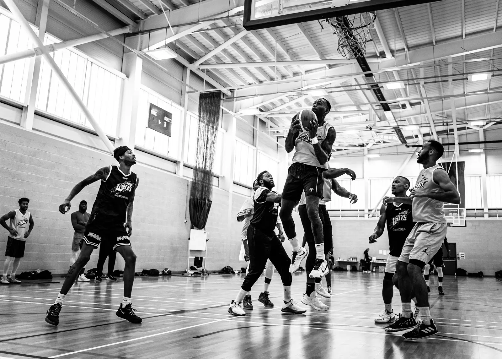 London lions playing basketball
