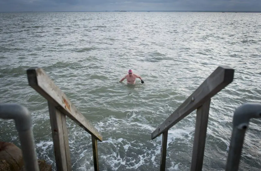 9 Things You Only Know If You’ve Become Obsessed With Wild Swimming