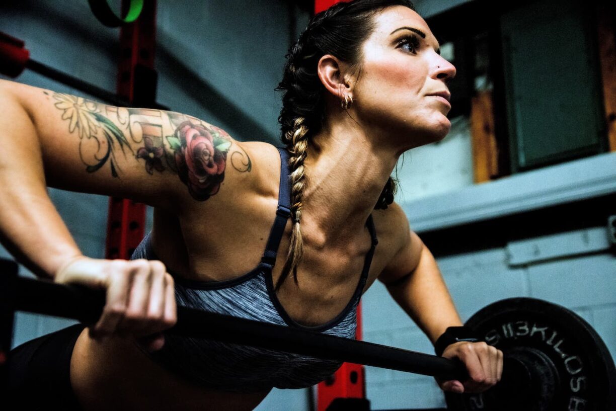 woman lifting weights