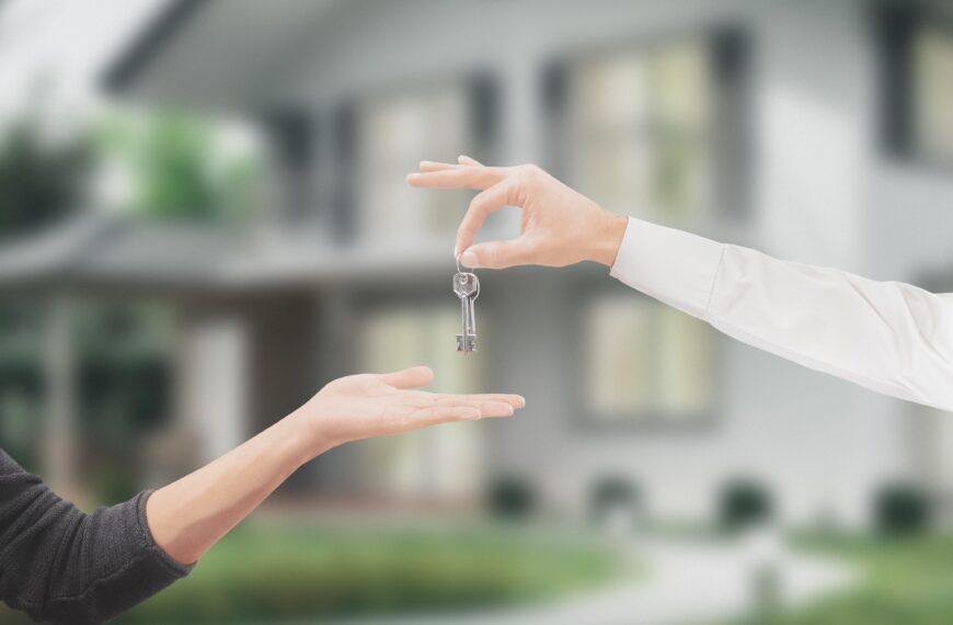 buying a house scaled