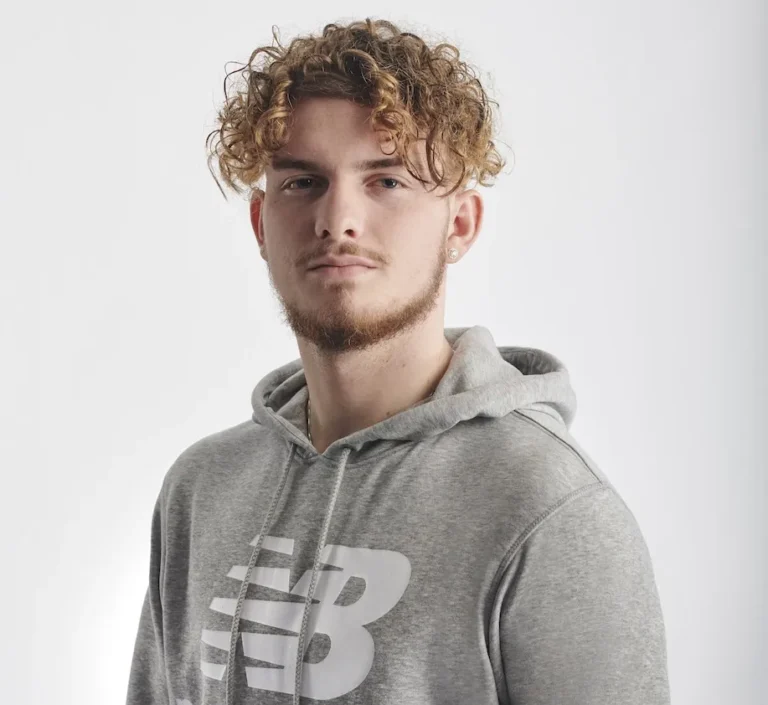 Liverpool FC Harvey Elliott 3