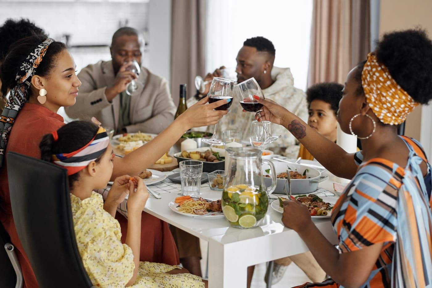 How enjoying meals with loved ones can reduce obesity