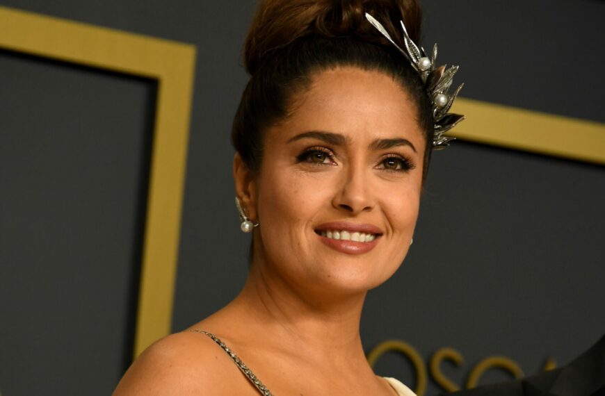 salma hayek scaled e1623824372884