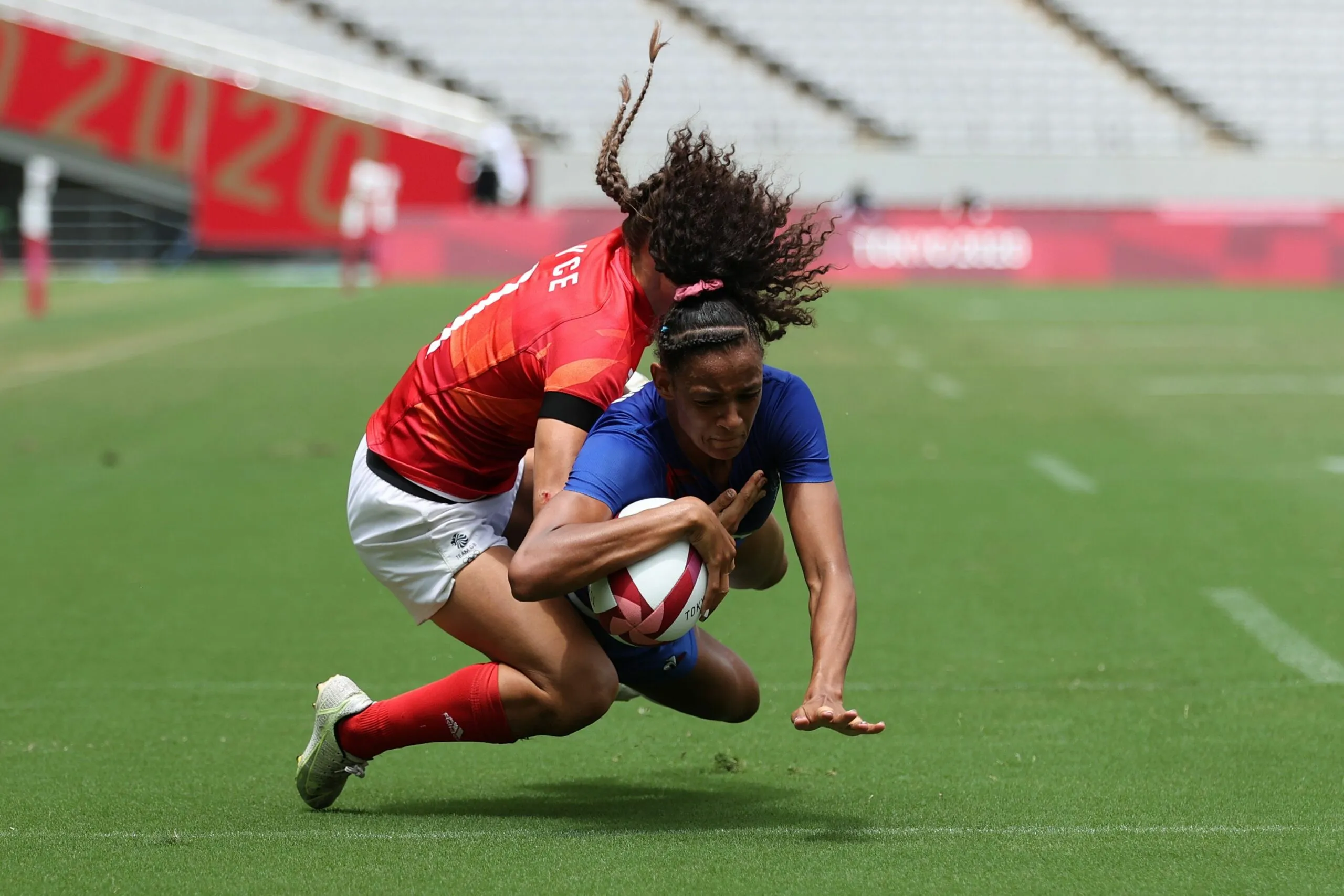 Frances Anne Cecile Ciofani dives in for a try against Team GB in the medal semi final on day three of the Tokyo 2020 Olympic Games scaled