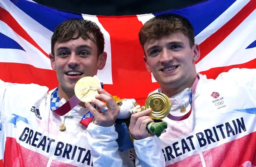 tom daley and matty lee with gold medals scaled