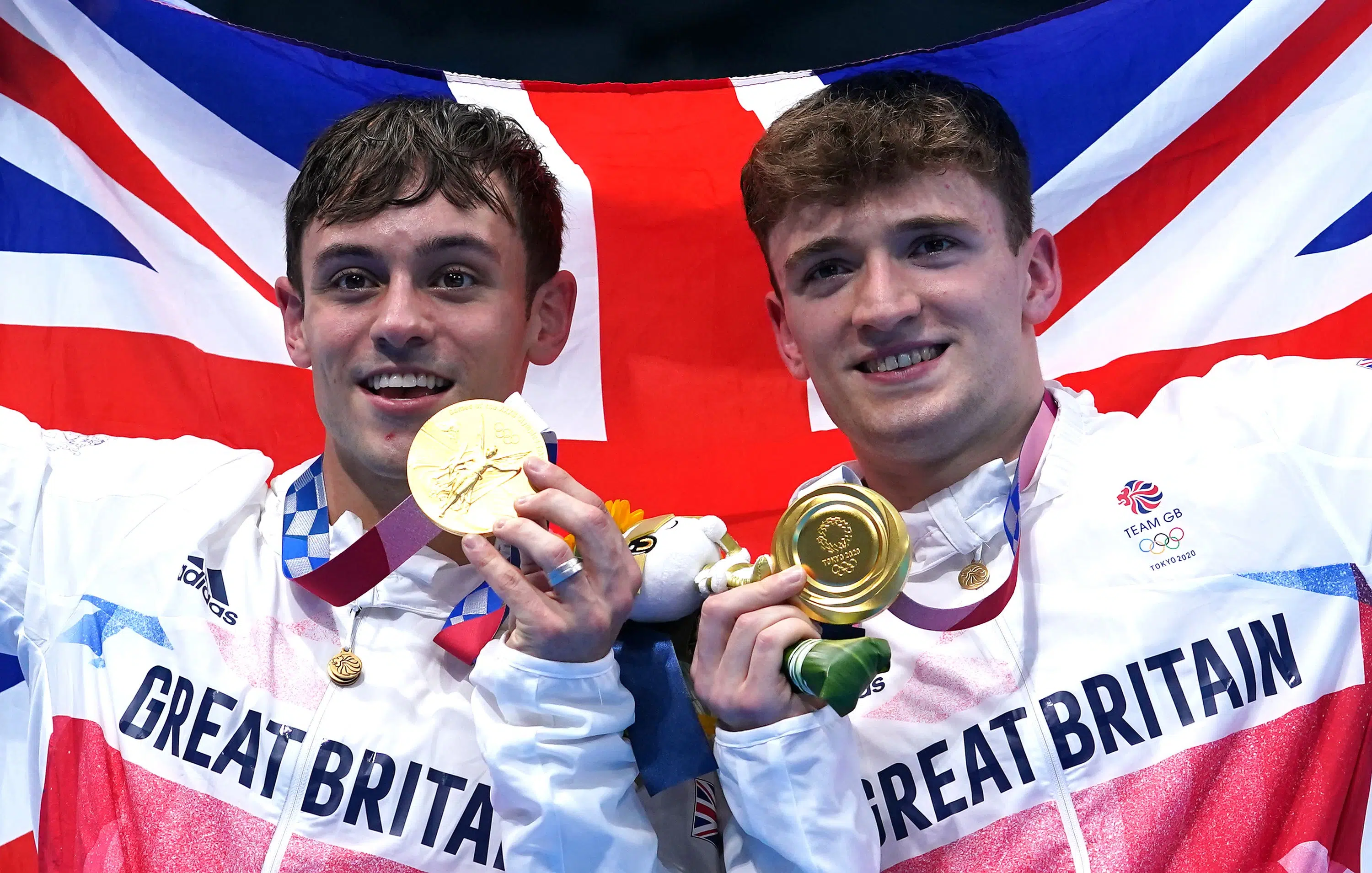 Tom daley and matty lee with gold medals scaled