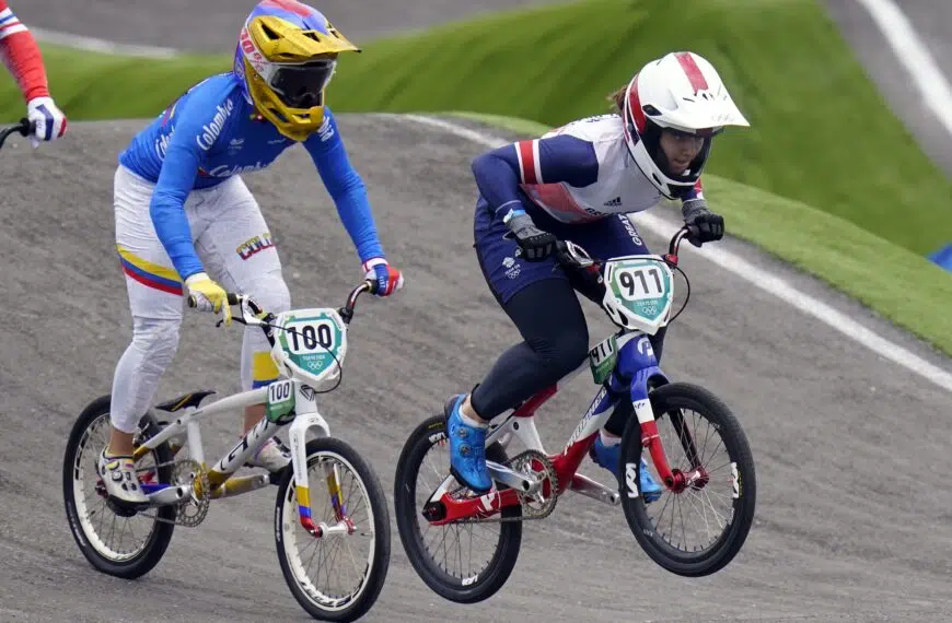 young duo on bmxs scaled