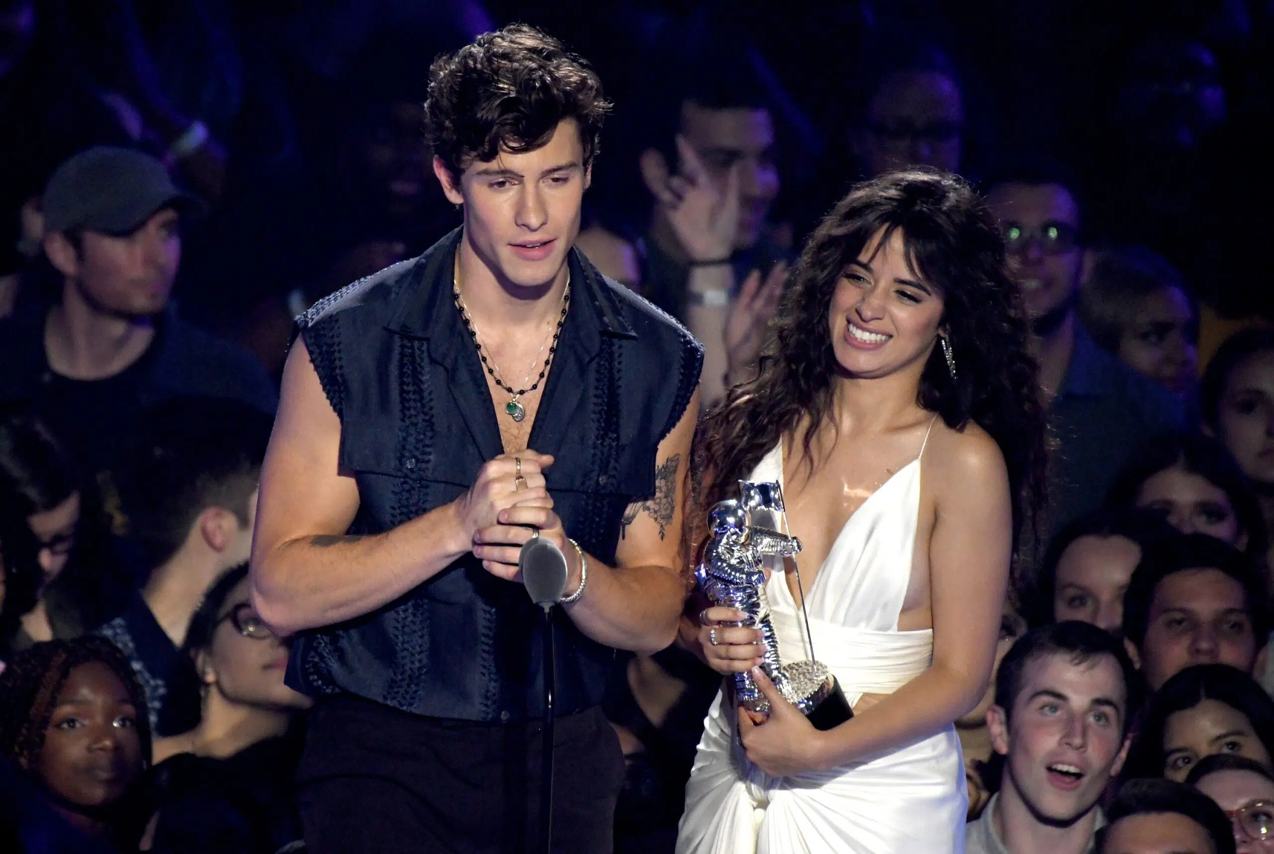 Camila cabillo and shawn mendes scaled