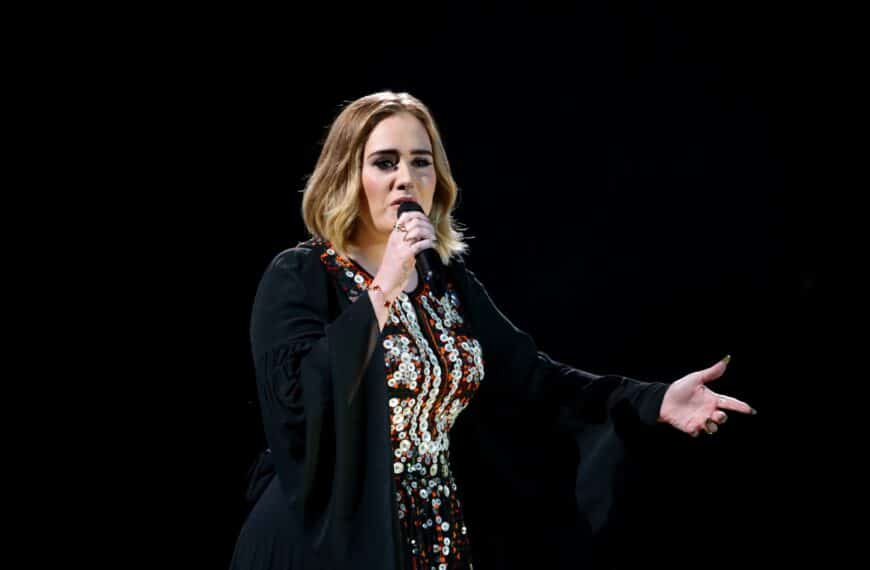 adele in concert scaled