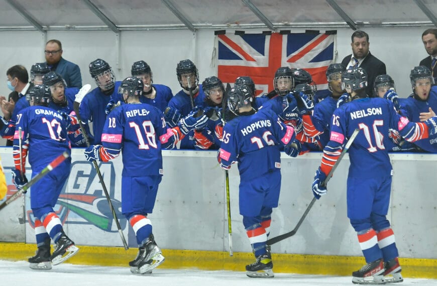 GB U20s celebrate goal 