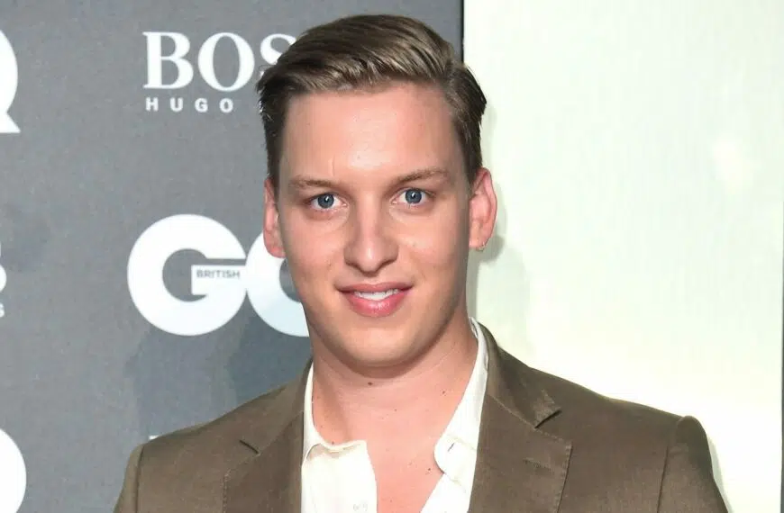 George Ezra scaled e1645623943875