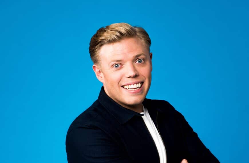 Comedian rob beckett on overcoming body shame and how playing with lego helps his mental health