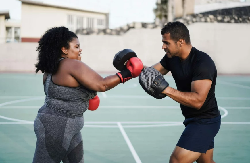 woman boxing training scaled