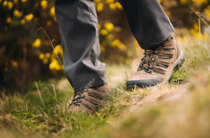 WalkingBoots