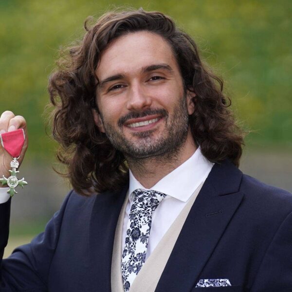 joe wicks with mbe medal