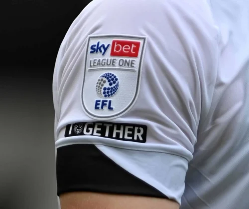 efl in it together armband