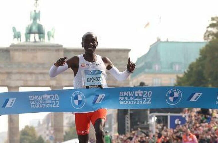 Kipchoge Breaks World Record In Berlin With 2:01:09