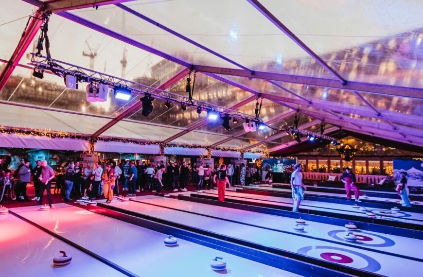 The Curling Club Returns To London This November 2022