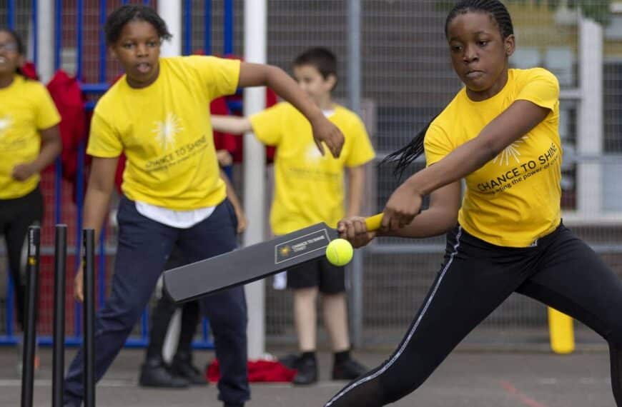 Ecb, chance to shine and lord’s taverners join forces, taking cricket to hundreds more schools this year