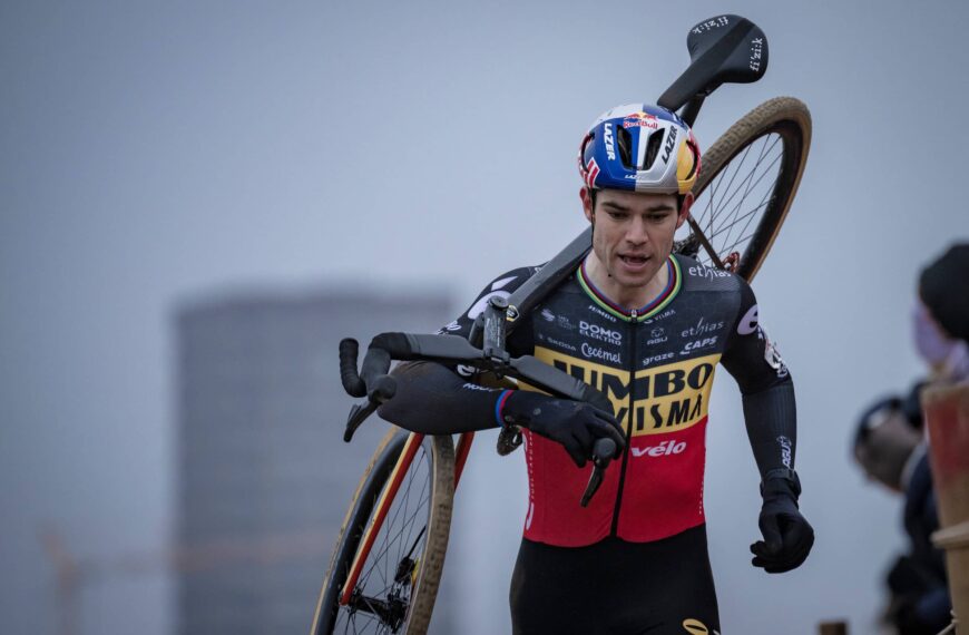 Wout Van Aert Back On Top In The UCI Cyclocross World Cup
