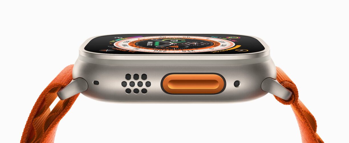 Apple-Watch-Ultra-3up-hero-220907