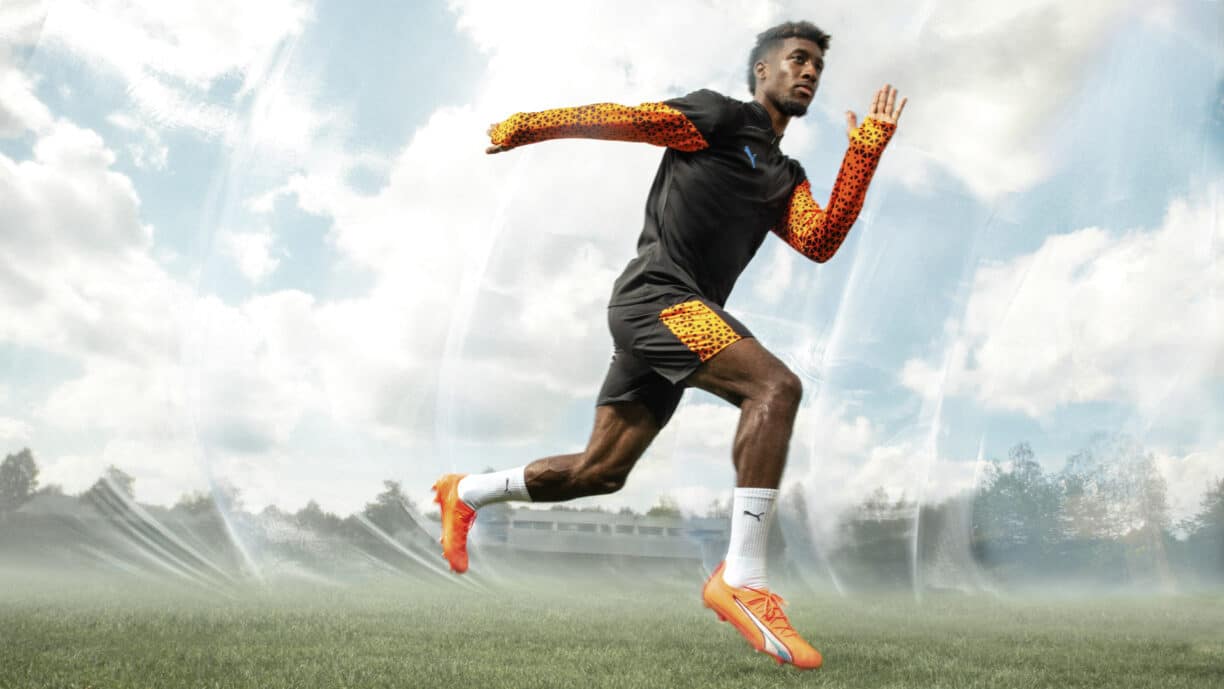 Footballer runs in PUMA ULTRA Supercharge edition_2