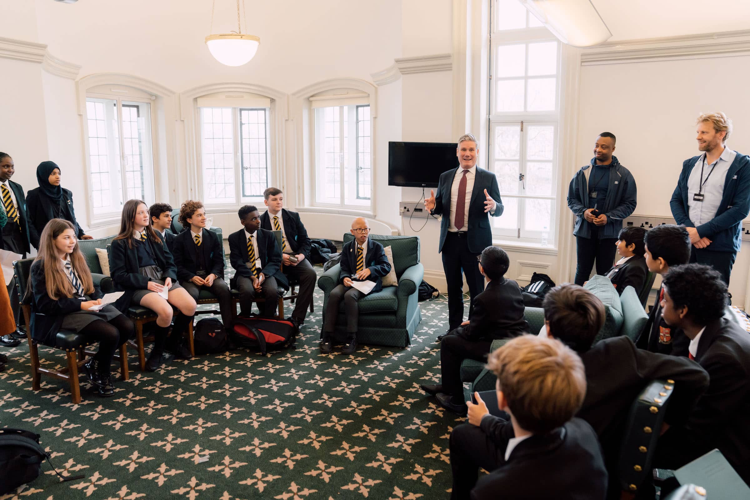 Sir keir starmer welcomes london schoolchildren for pmqs