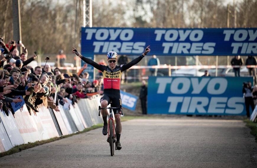 Wout Van Aert Secures Statement Win At UCI Cyclocross World Cup