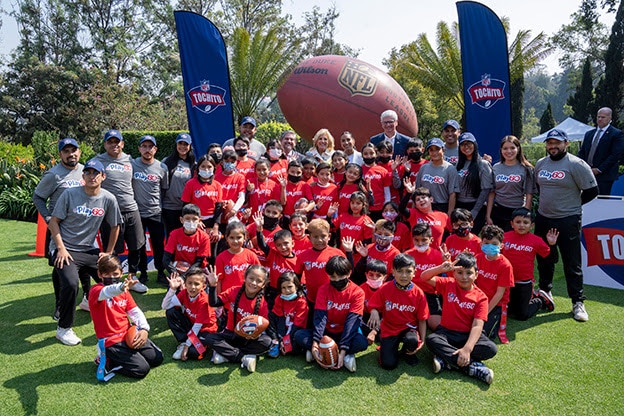 Youngsters at nfl flag football