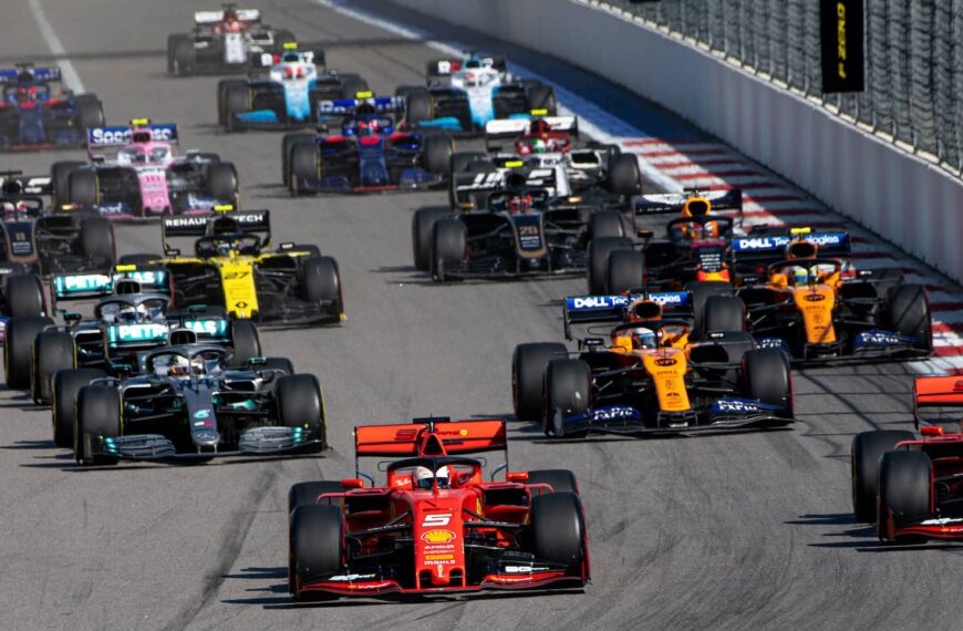 Race Start at Formula 1 Grand Prix of Russia 2019