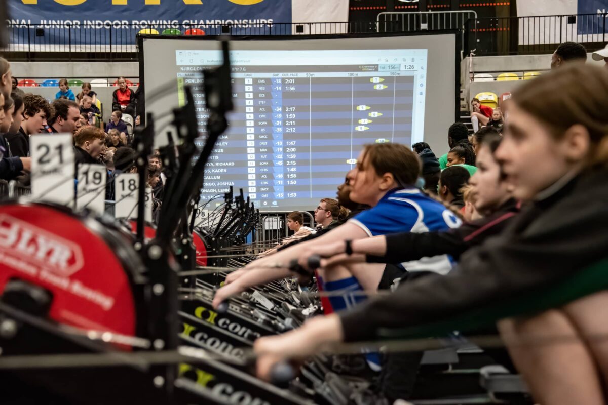 2,800 take part in world-leading rowing event