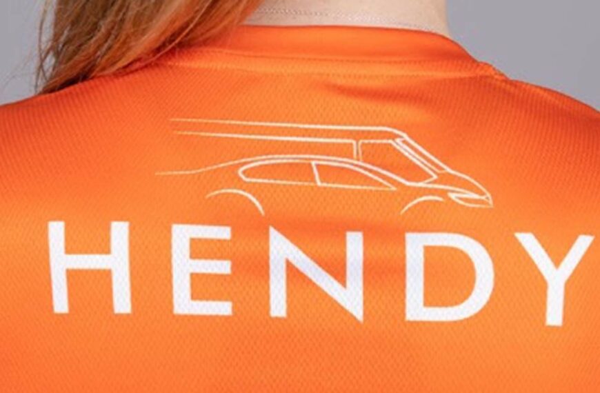 hendy sponsorship on t-shirt