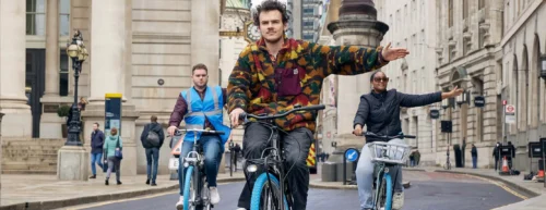 woody cook rides on swapfiets bike