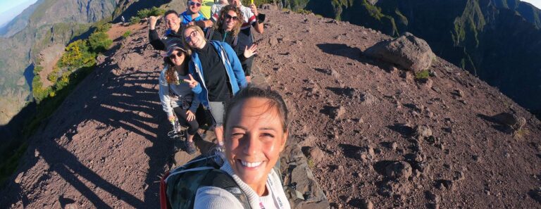 WeRoad travellers Hiking