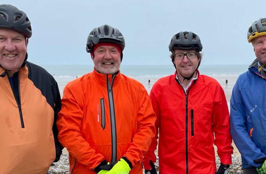 team of four cyclists, all of whom have Parkinson's