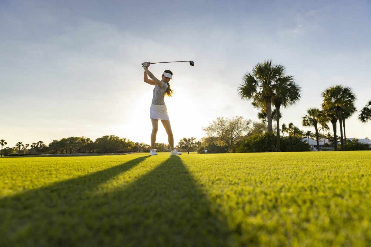 woman-golfer-wearing-Garmins-Approach-S70-series.jpg
