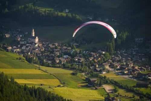 Chrigel Maurer (SUI1) flies during the Red Bull X-Alps in Sexten, Italy on June 17, 2023.