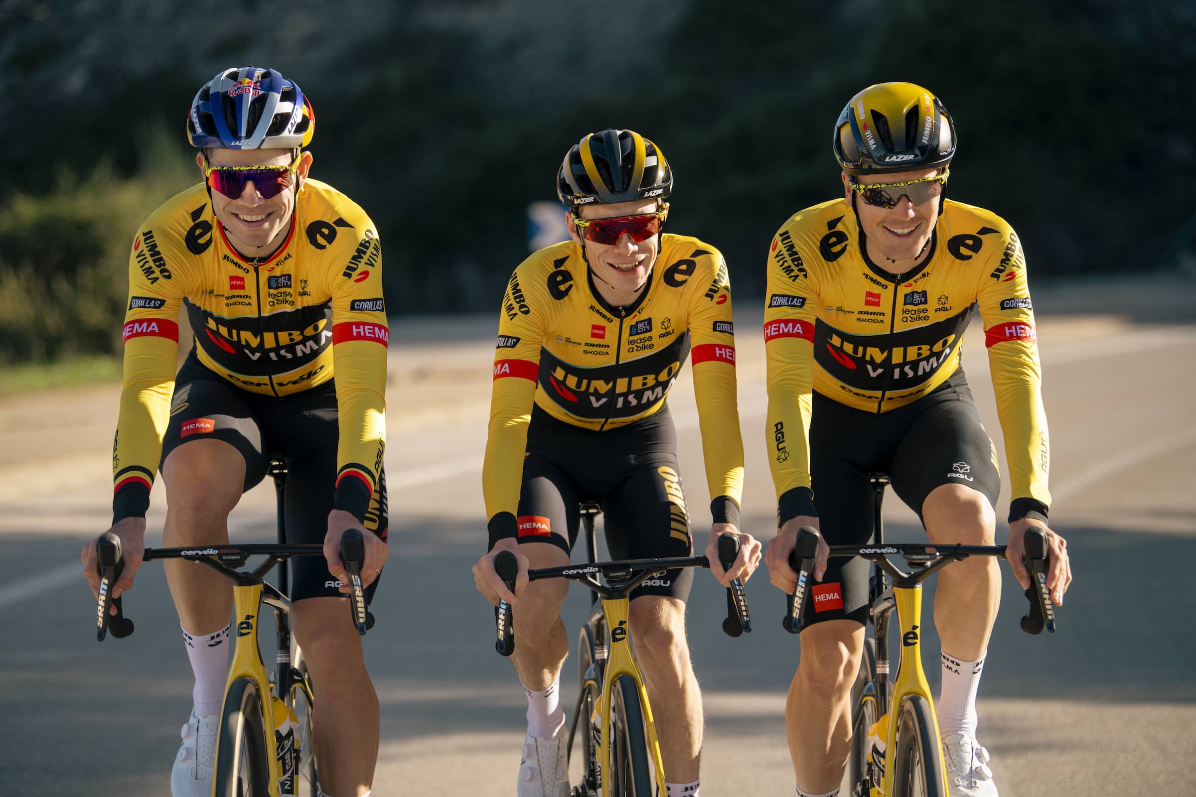 Oakley Unveils The 2023 Tour de France Collection: Embodying The Yellow ...