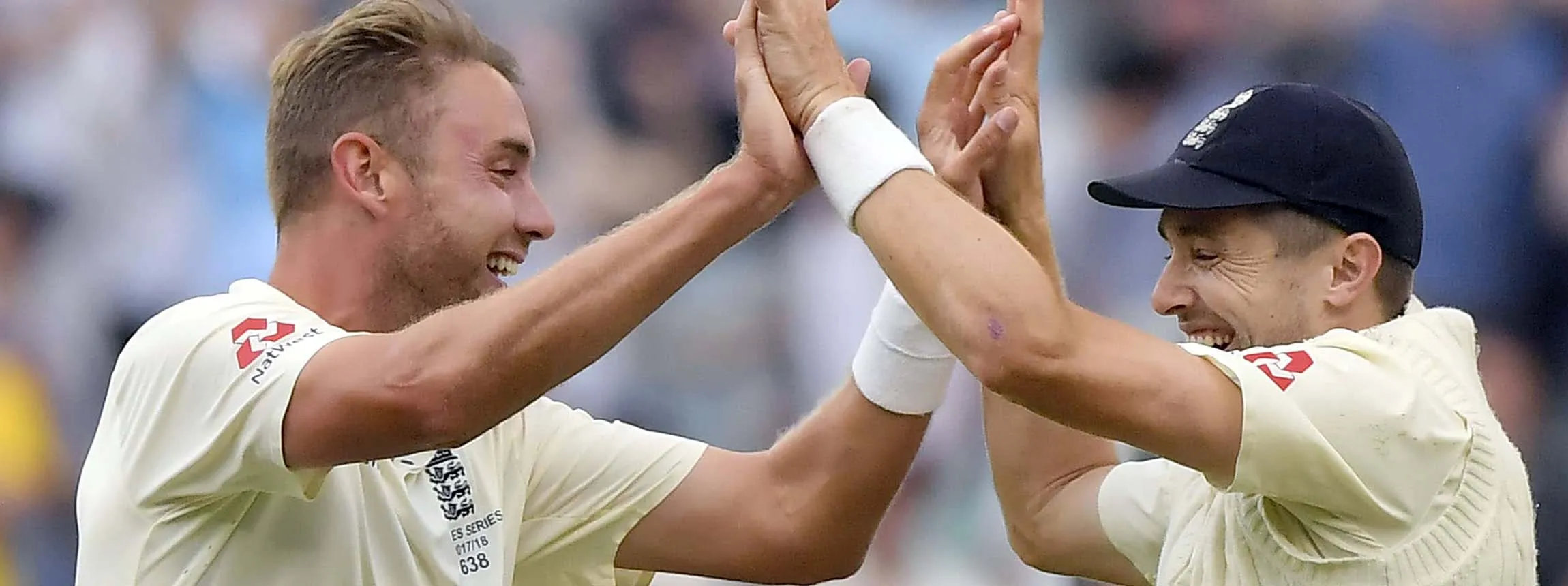 england cricketers high-five