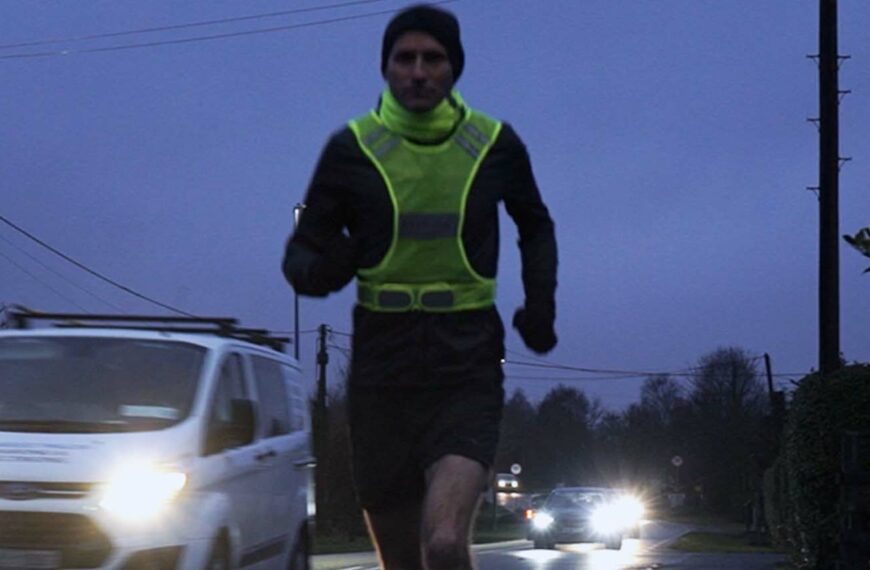 Runner wearing Bodylite Reflective Vest